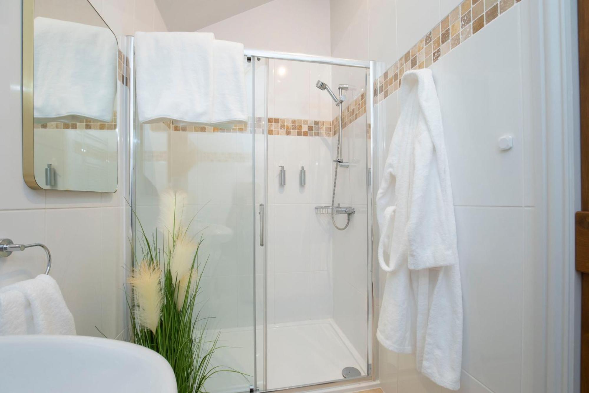 Shurdington Stable Lodge - Boutique Bed & Breakfast المظهر الخارجي الصورة