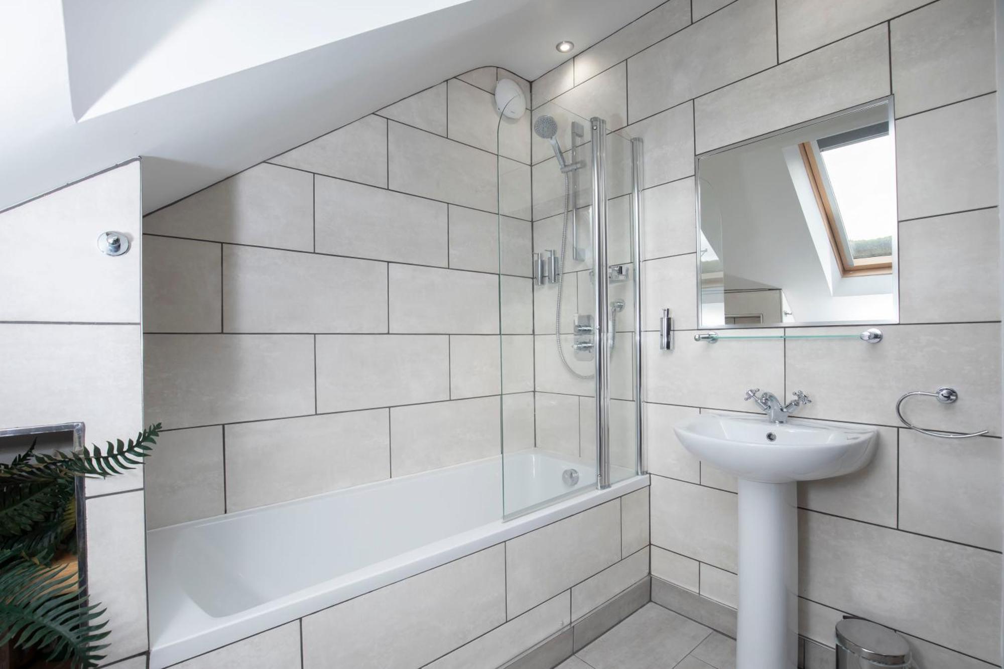 Shurdington Stable Lodge - Boutique Bed & Breakfast المظهر الخارجي الصورة